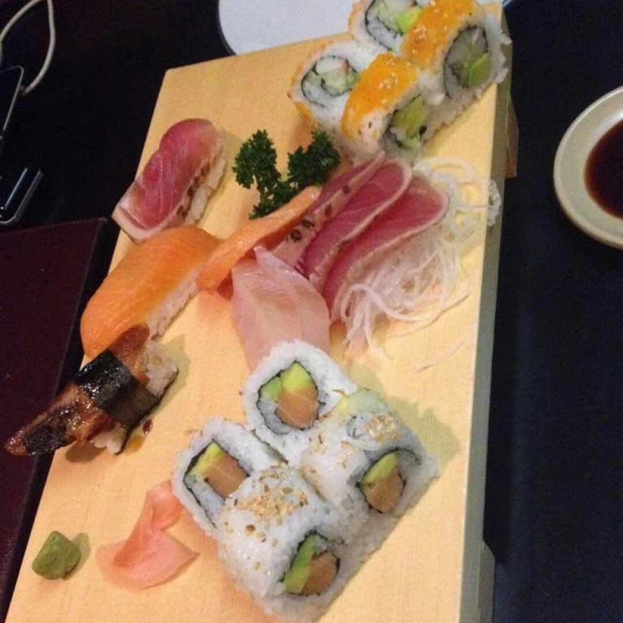 Sushi Sashimi Moriawase, del Menú de la Tarde, muy bueno!!! 