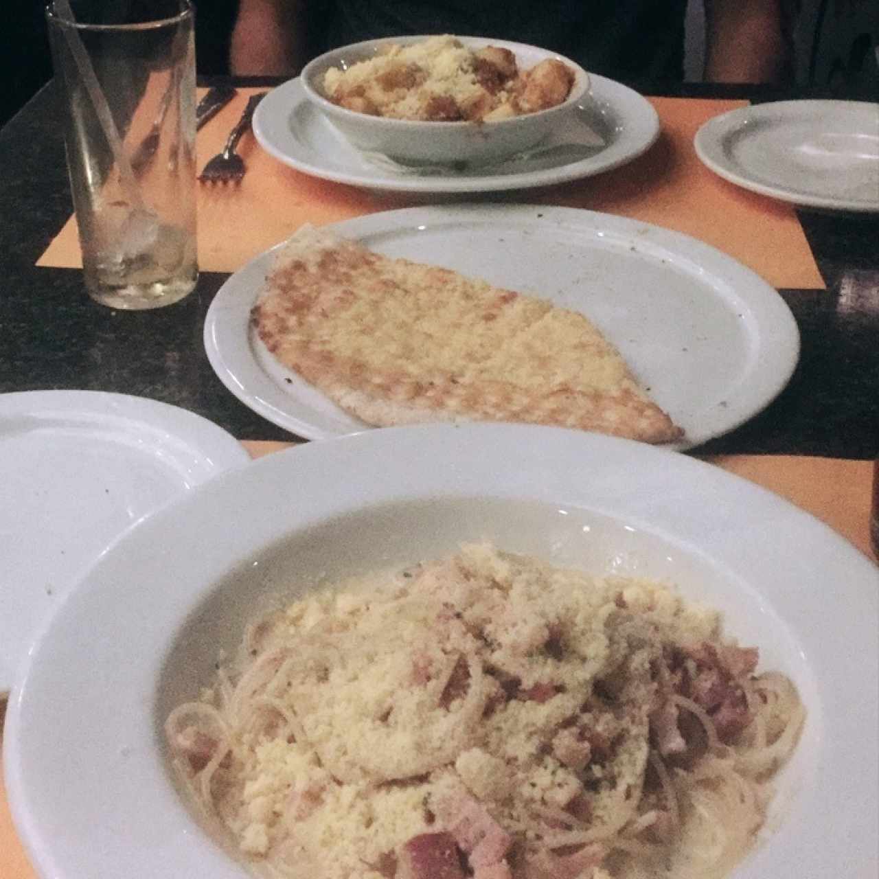 Pasta a la Carbonara, Focaccia y Ñoquis Bologna