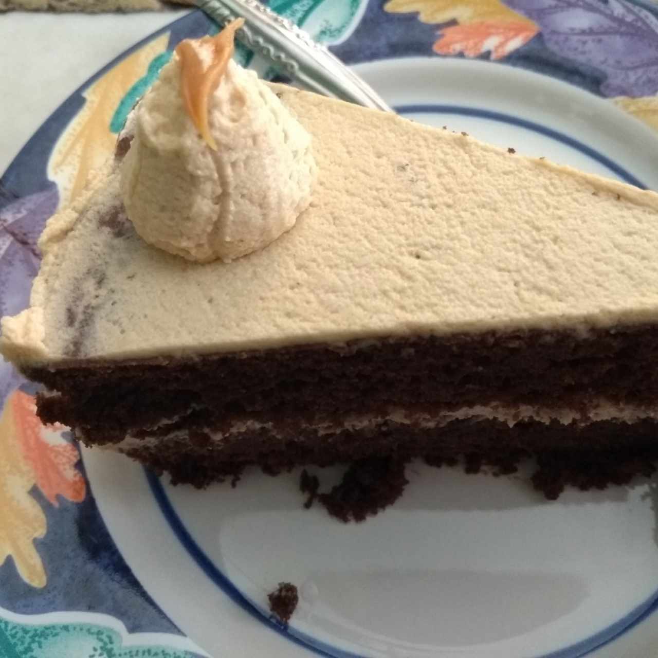 torta de chocolate y crema de maní