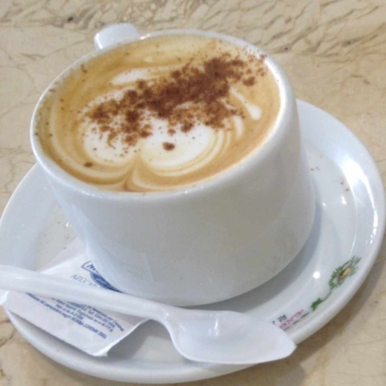 Cafe con leche con canela