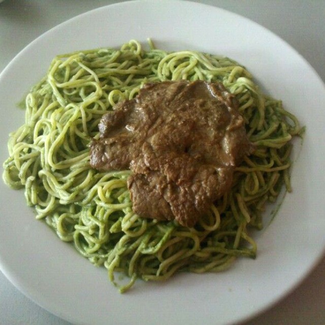 Imagenes Tallarines Verdes | tallarines verdes con bisteck restaurante aldea de Imagenes Tallarines Verdes | tallarines verdes con bisteck restaurante aldea de